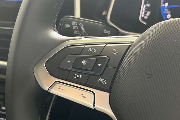 2024 Volkswagen T-Roc 140TSI R-Line D11