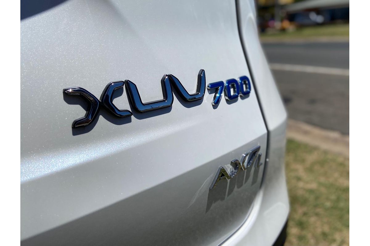 2023 Mahindra XUV700 AX7L