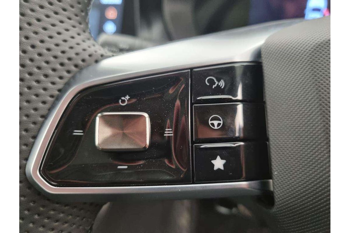 2025 MG ZS Essence ZS32