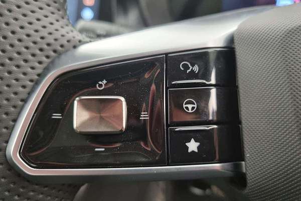 2025 MG ZS Essence ZS32