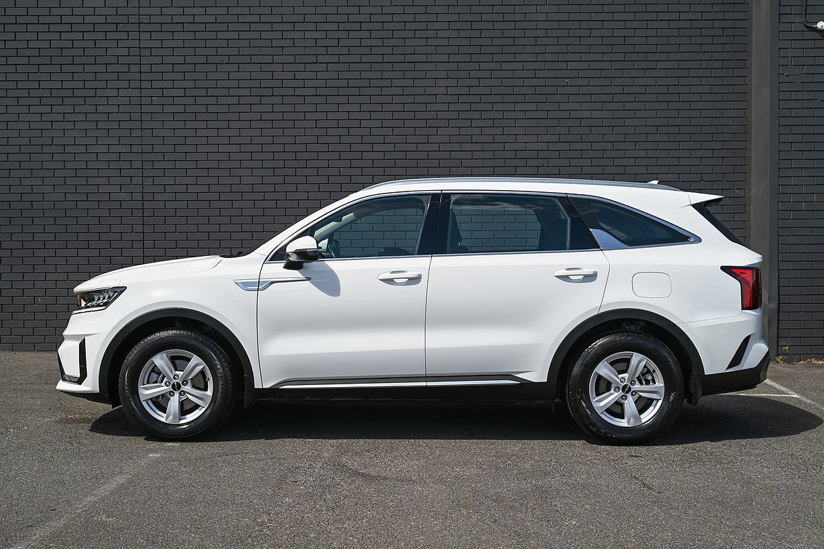 2023 Kia Sorento S MQ4