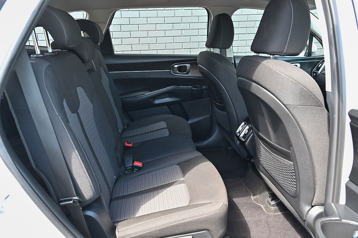 2023 Kia Sorento S MQ4