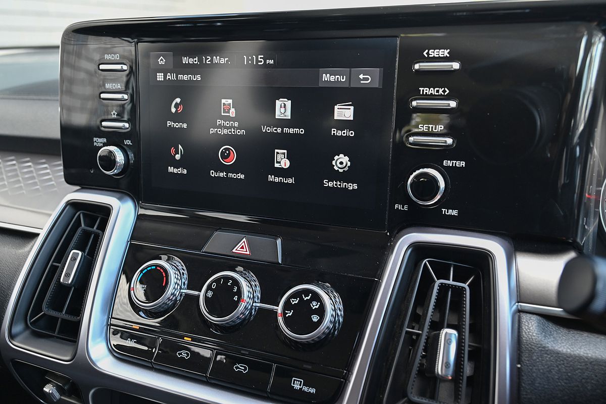 2023 Kia Sorento S MQ4