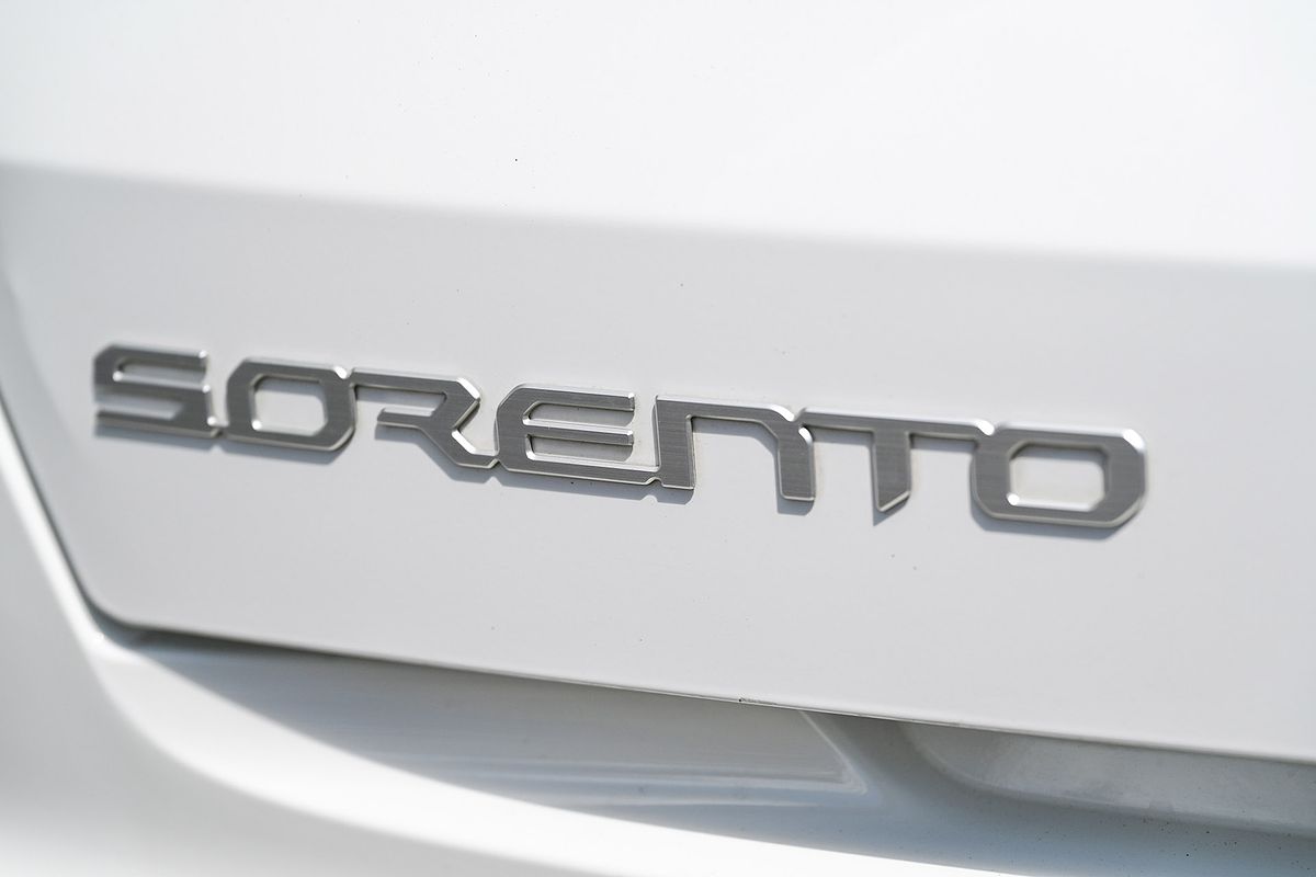 2023 Kia Sorento S MQ4