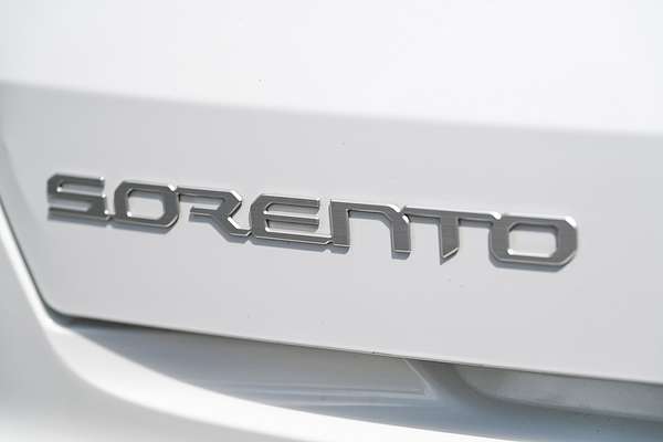 2023 Kia Sorento S MQ4