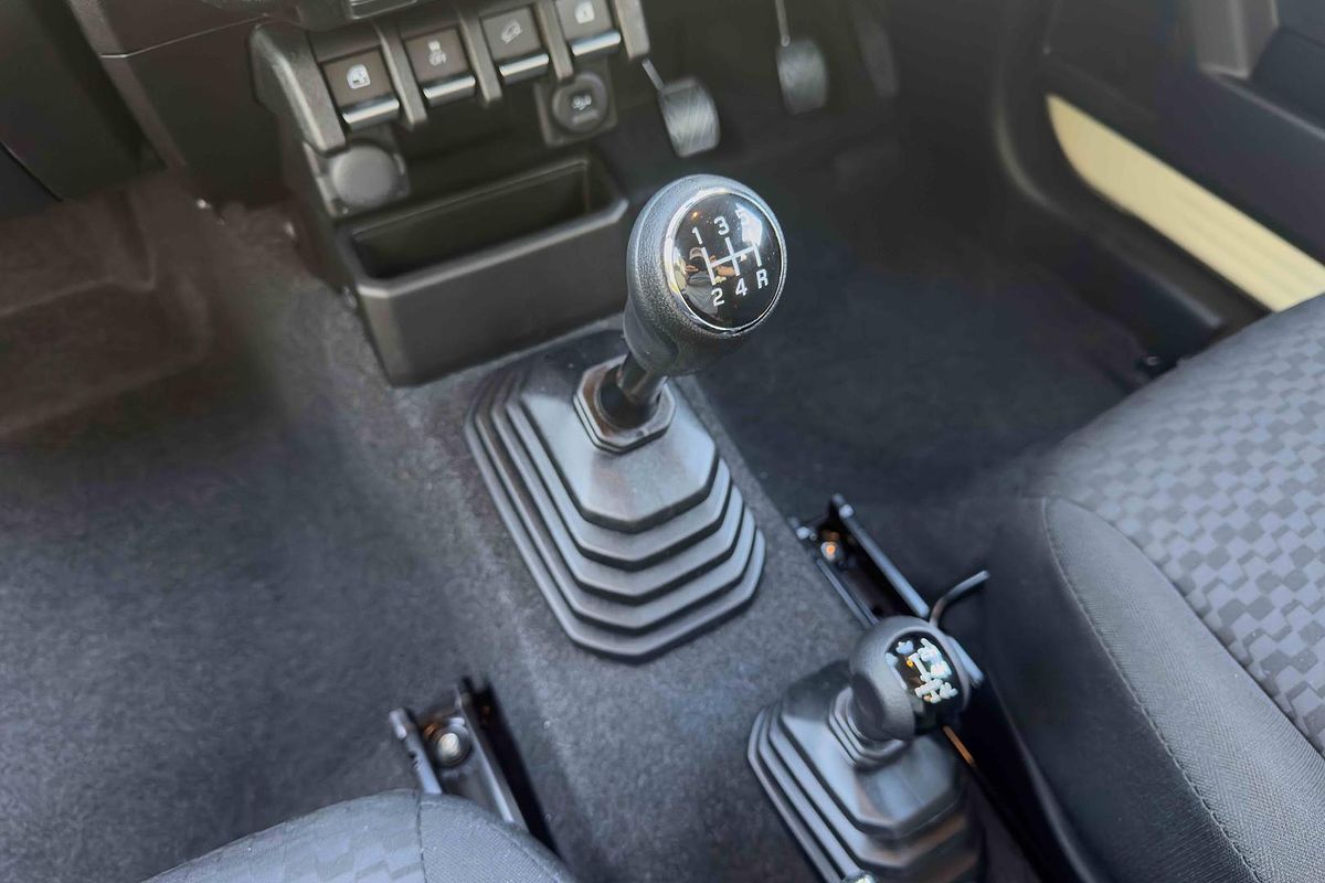 2024 Suzuki Jimny GLX GJ