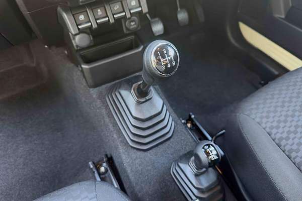 2024 Suzuki Jimny GLX GJ
