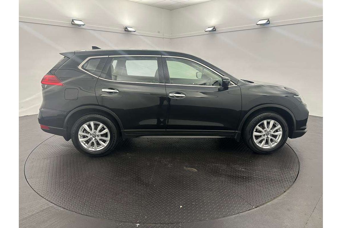 2017 Nissan X-TRAIL ST T32