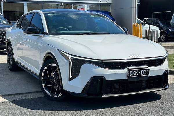 2025 Kia K4 GT-Line CL4m
