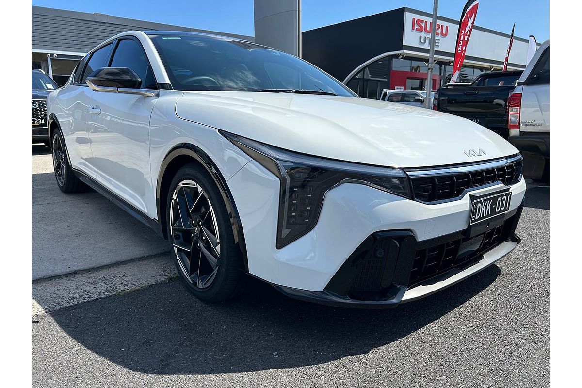 2025 Kia K4 GT-Line CL4m