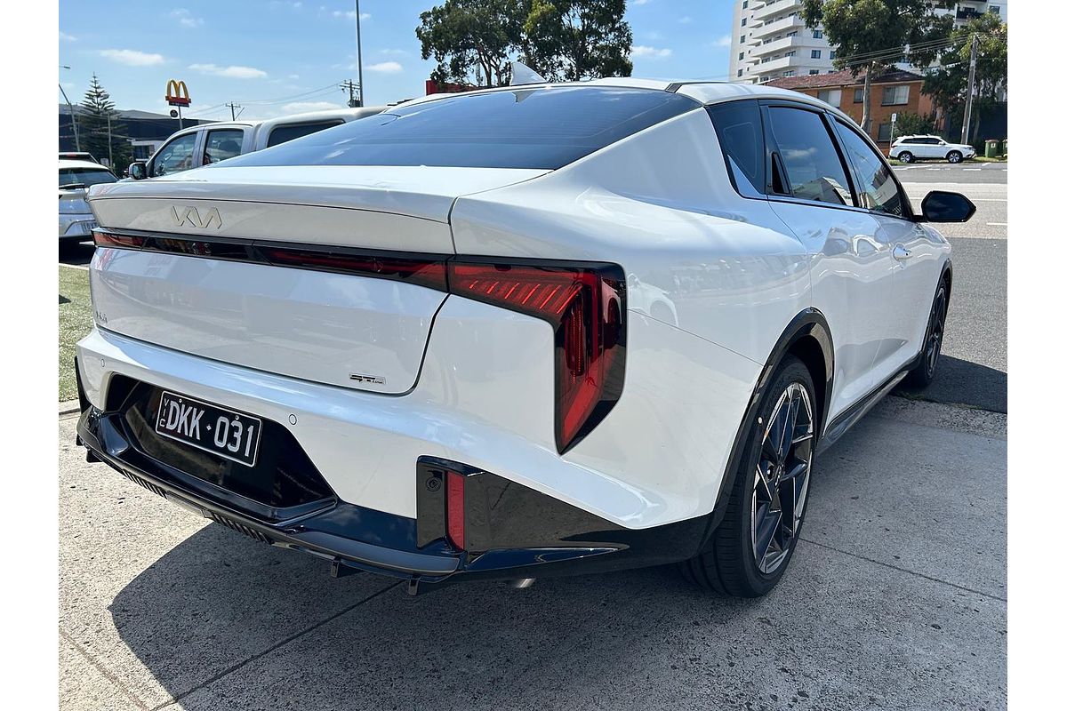 2025 Kia K4 GT-Line CL4m
