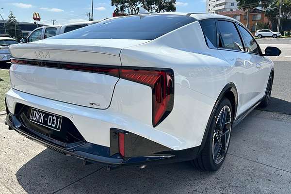 2025 Kia K4 GT-Line CL4m