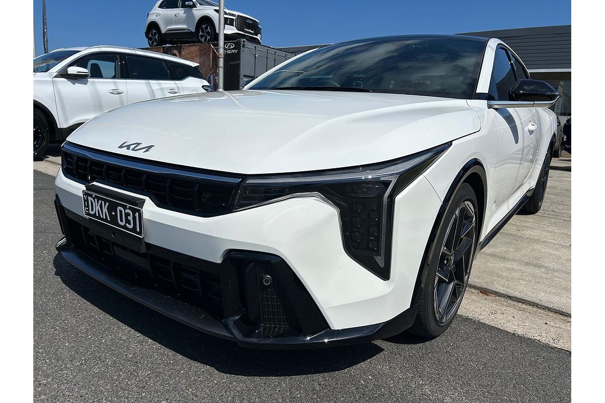 2025 Kia K4 GT-Line CL4m