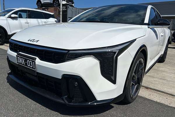 2025 Kia K4 GT-Line CL4m