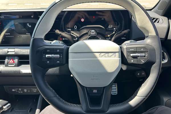 2025 Kia K4 GT-Line CL4m