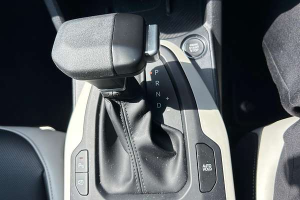 2025 Kia K4 GT-Line CL4m