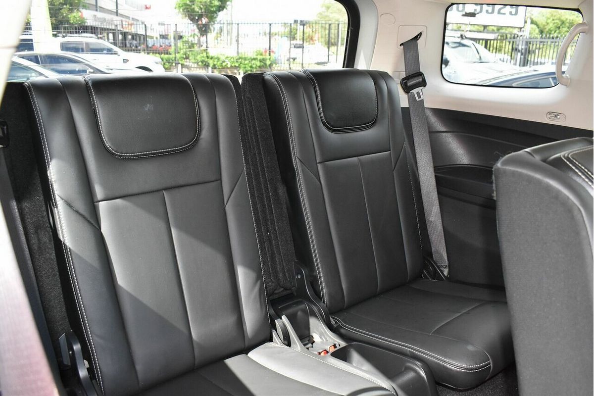 2018 Isuzu MU-X LS-T