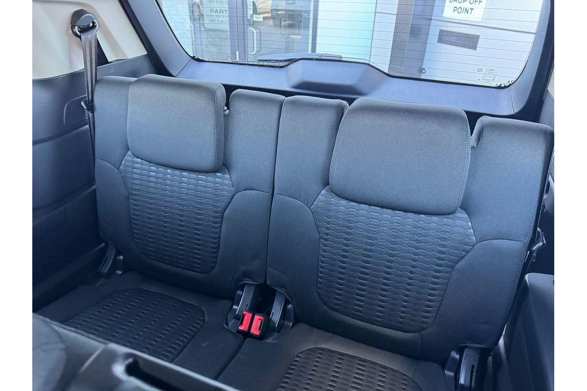 2024 Ford Everest Ambiente