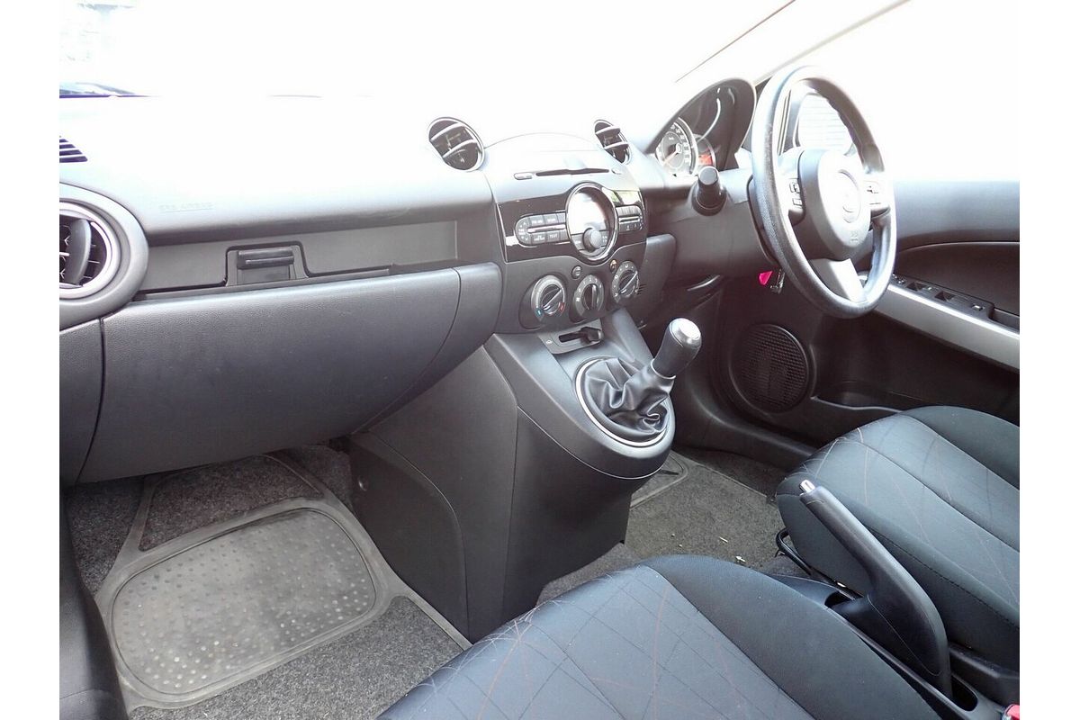 2013 Mazda 2 Neo DE MY13
