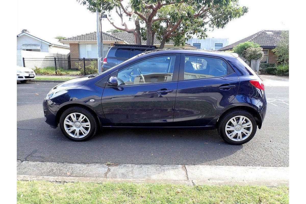 2013 Mazda 2 Neo DE MY13