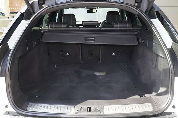 2019 Land Rover Range Rover Velar P300 R-Dynamic SE L560