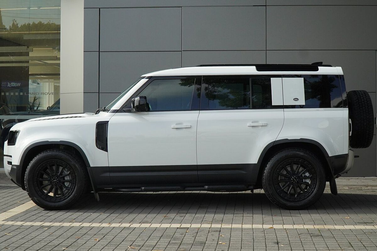 2021 Land Rover Defender 110 P400 SE L663