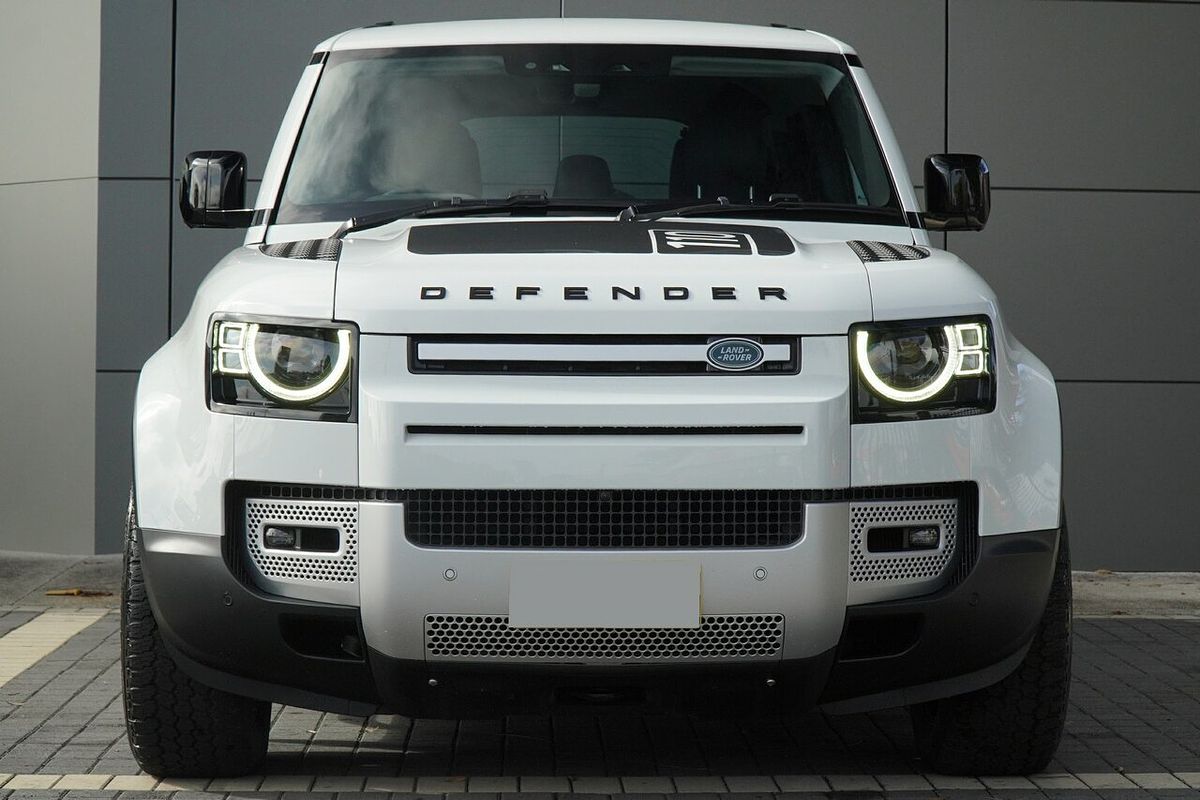 2021 Land Rover Defender 110 P400 SE L663