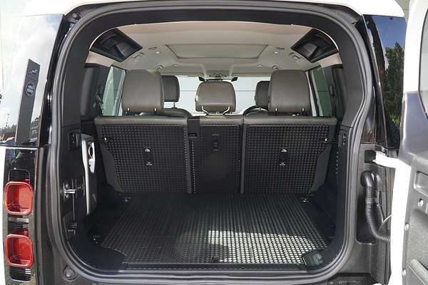 2021 Land Rover Defender 110 P400 SE L663