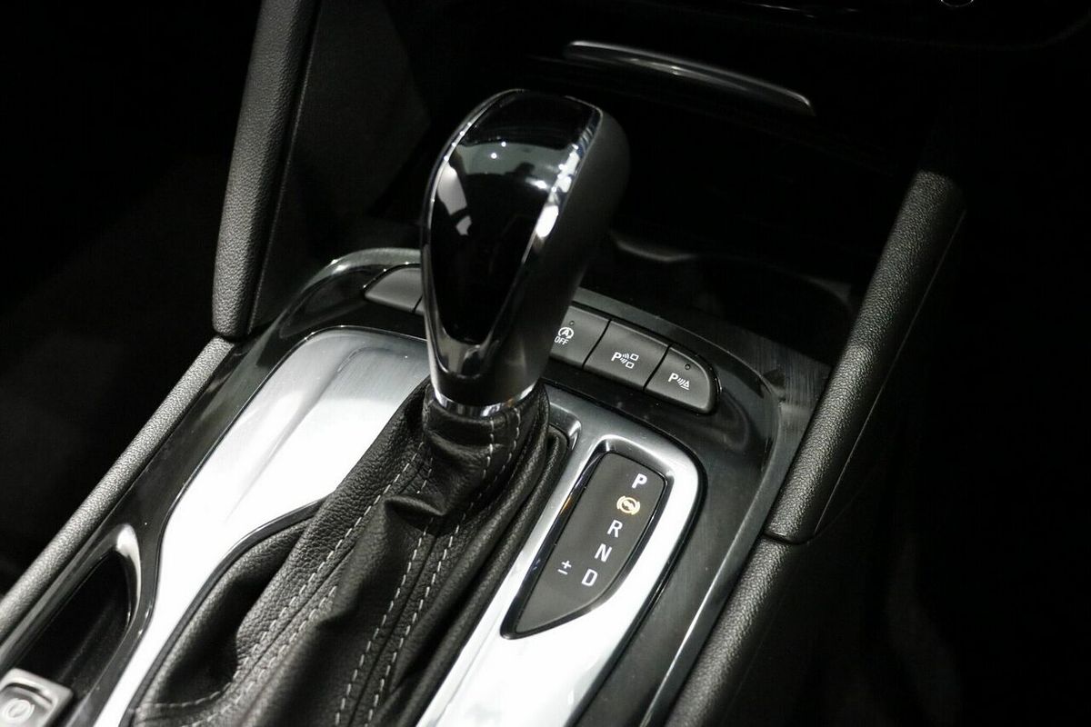 2020 Holden Commodore LT ZB