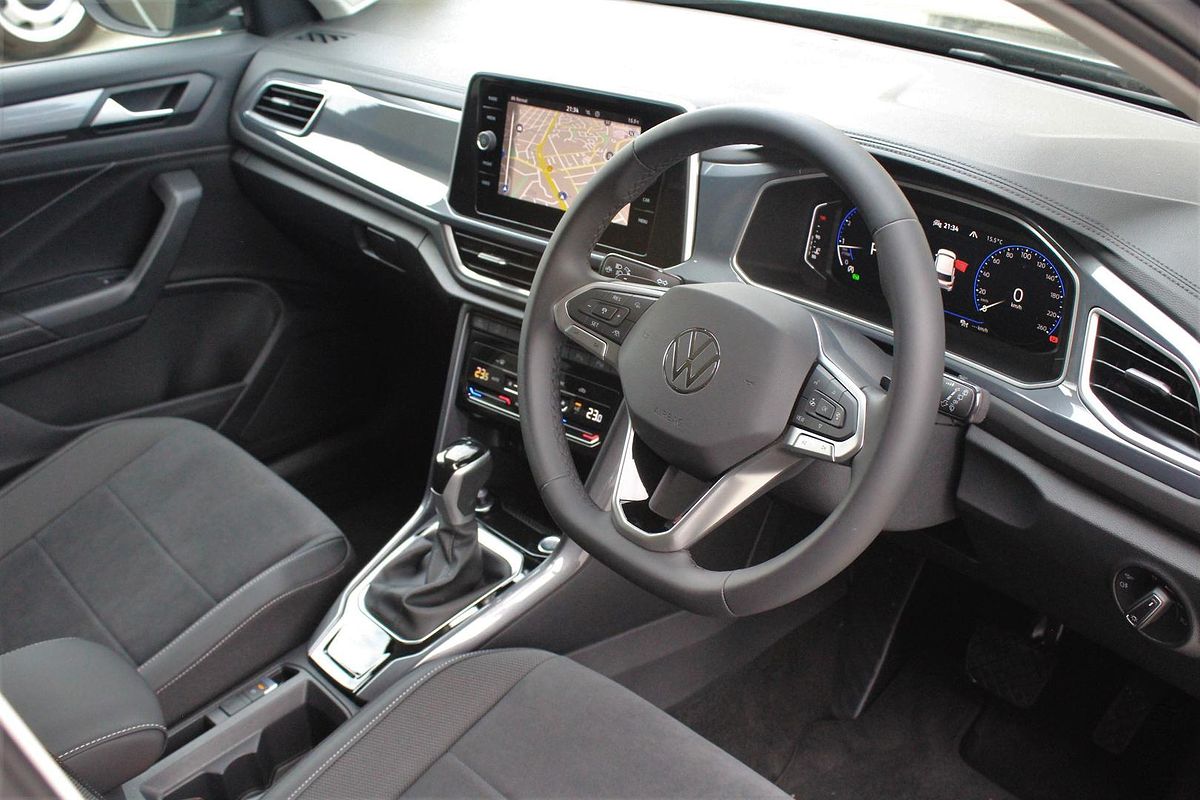 2025 Volkswagen T-Roc 110TSI Style D11
