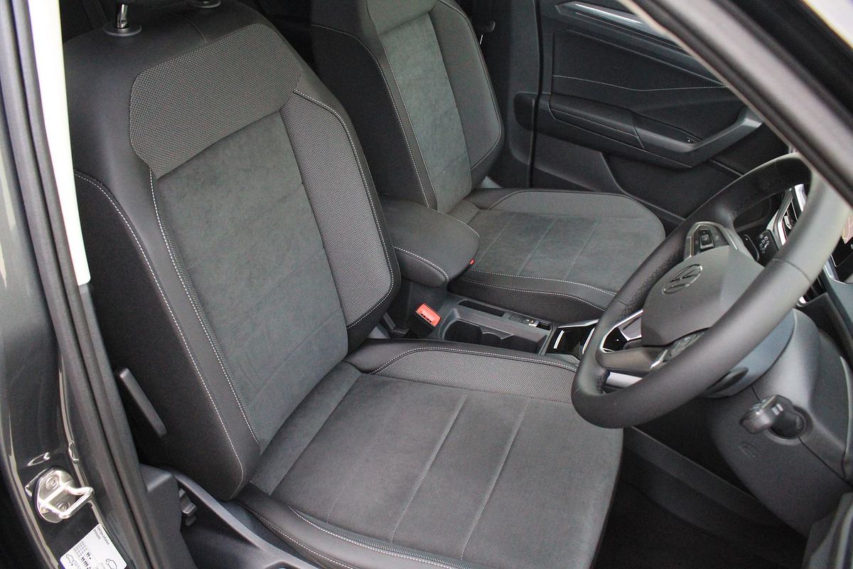 2025 Volkswagen T-Roc 110TSI Style D11