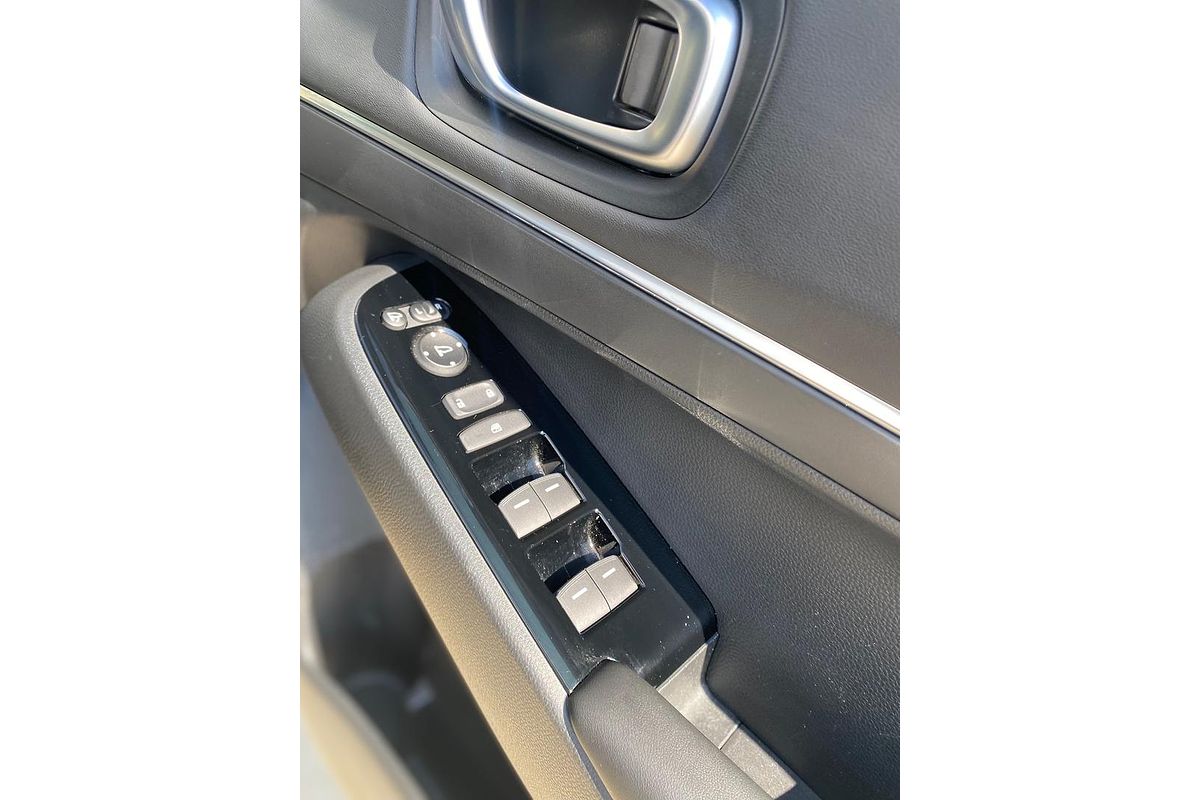 2023 Honda HR-V e:HEV L
