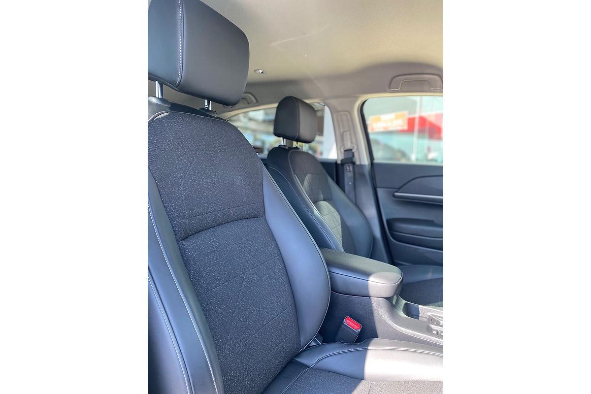 2023 Honda HR-V e:HEV L