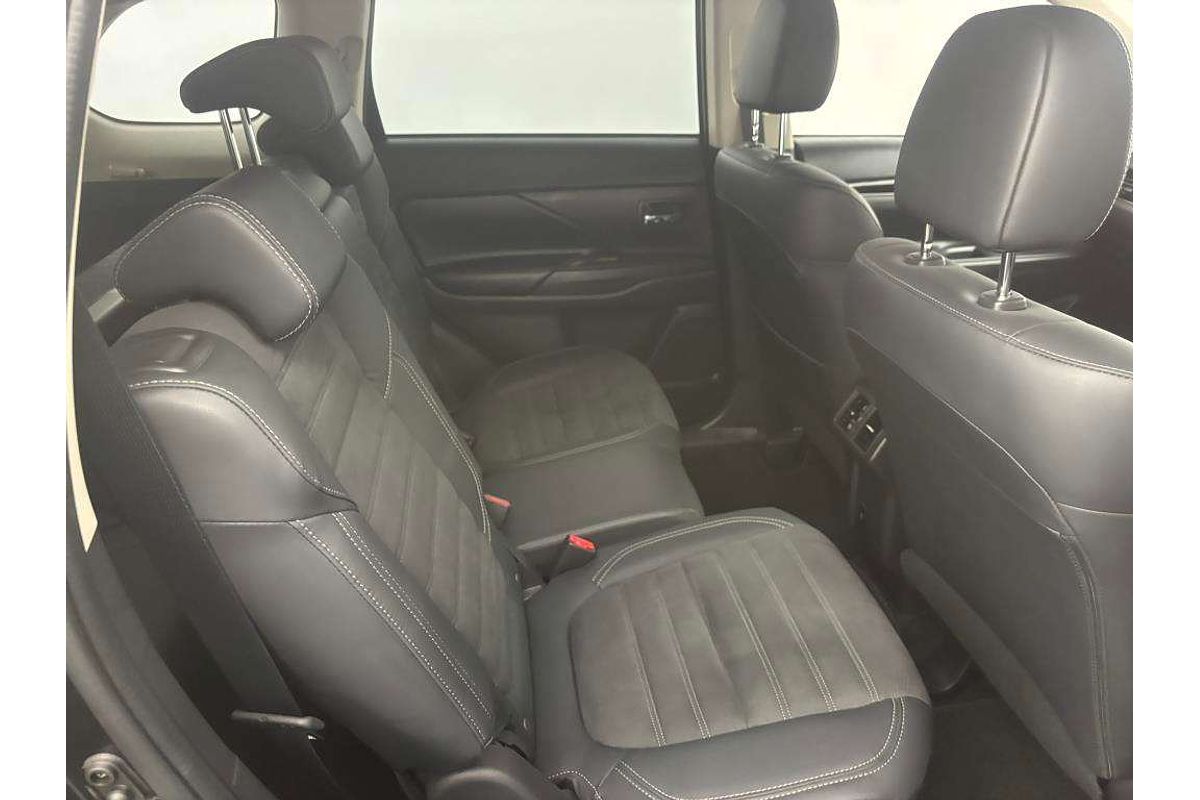 2020 Mitsubishi Outlander LS ZL