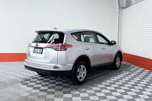 2016 Toyota RAV4 GX ZSA42R