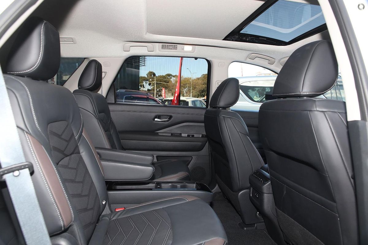 2024 Nissan Pathfinder Ti-L R53