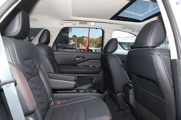 2024 Nissan Pathfinder Ti-L R53