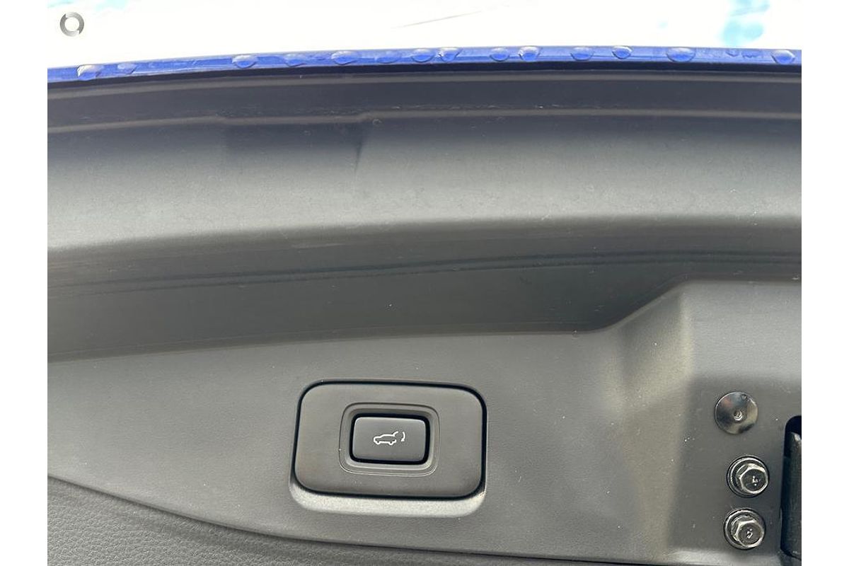 2023 Isuzu MU-X LS-U