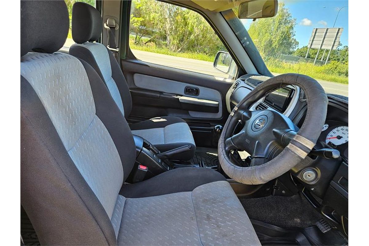 2009 Nissan Navara ST-R D22 4X4