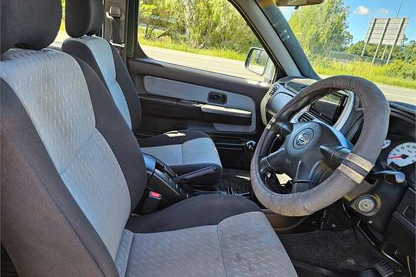 2009 Nissan Navara ST-R D22 4X4