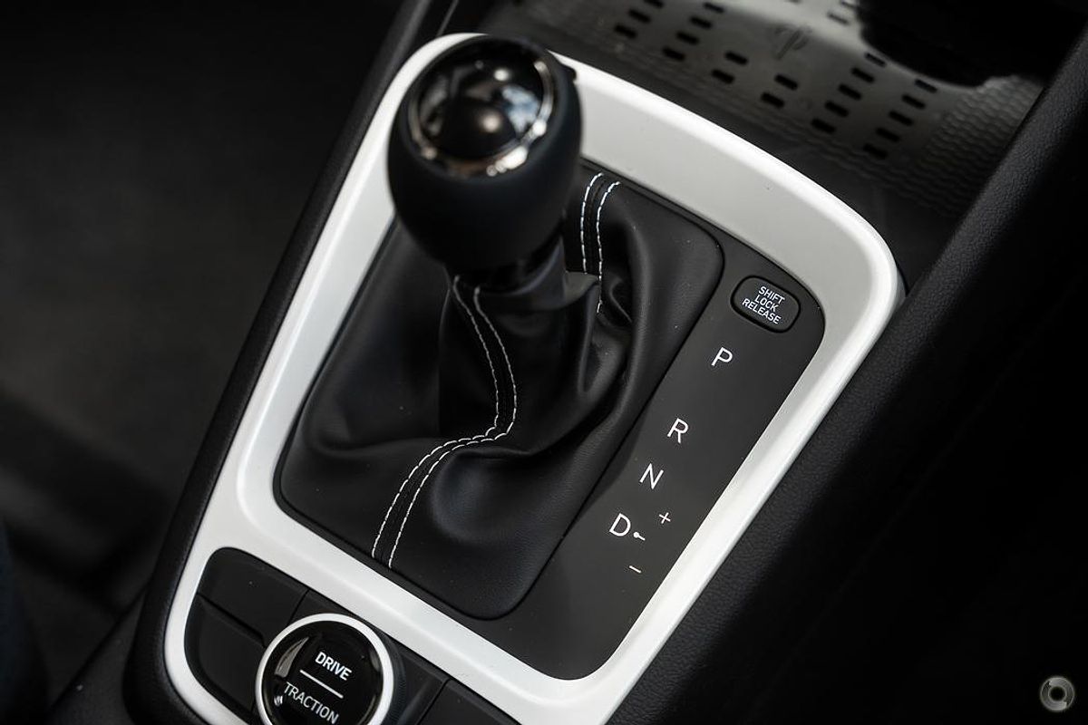 2025 Hyundai Venue Active QX.V5