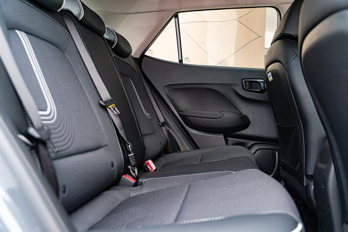 2025 Hyundai Venue Active QX.V5