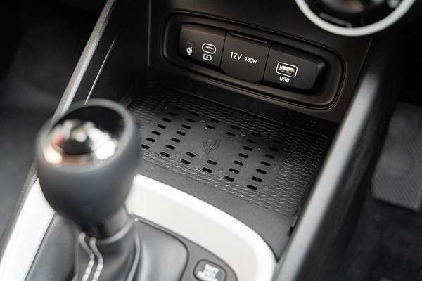 2025 Hyundai Venue Active QX.V5