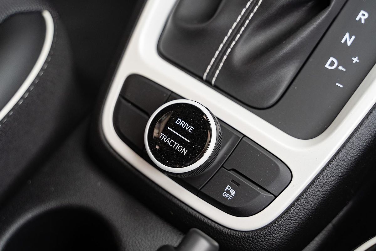 2025 Hyundai Venue Active QX.V5