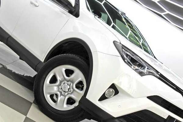2018 Toyota RAV4 GX ASA44R