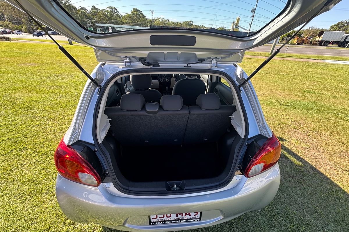 2013 Mitsubishi Mirage ES LA