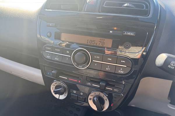 2013 Mitsubishi Mirage ES LA