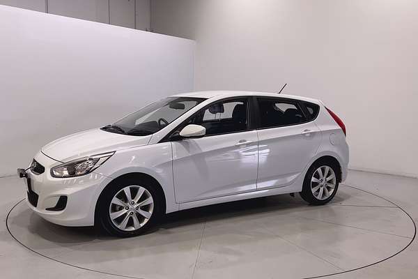 2019 Hyundai Accent Sport RB6