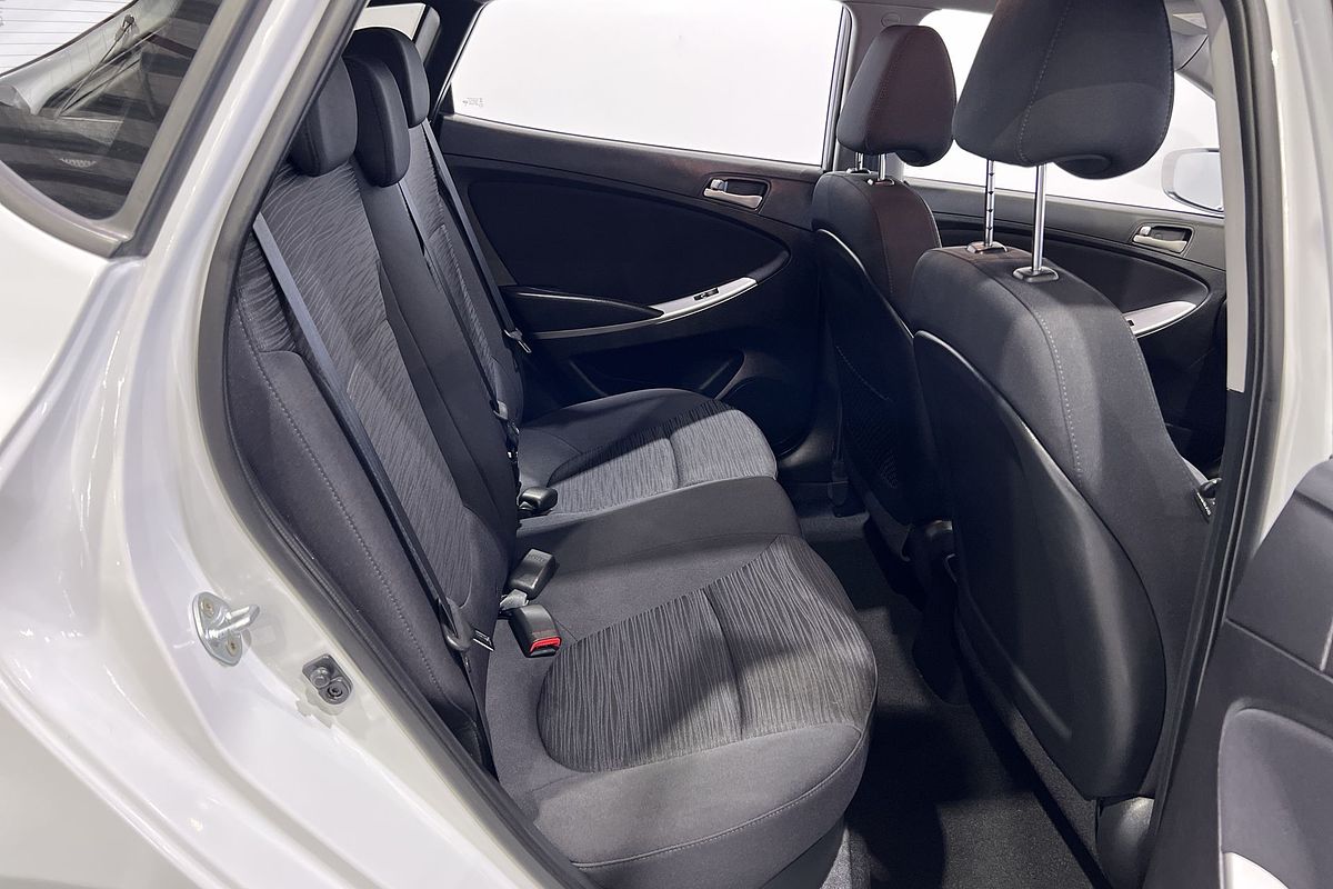 2019 Hyundai Accent Sport RB6