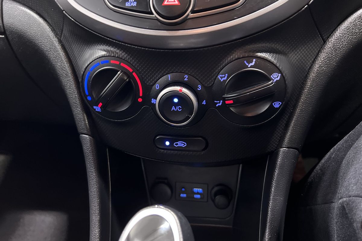 2019 Hyundai Accent Sport RB6